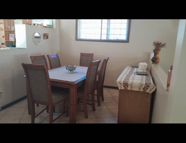 5 BEDROOM HOUSE FOR SALE IN MONDEOR